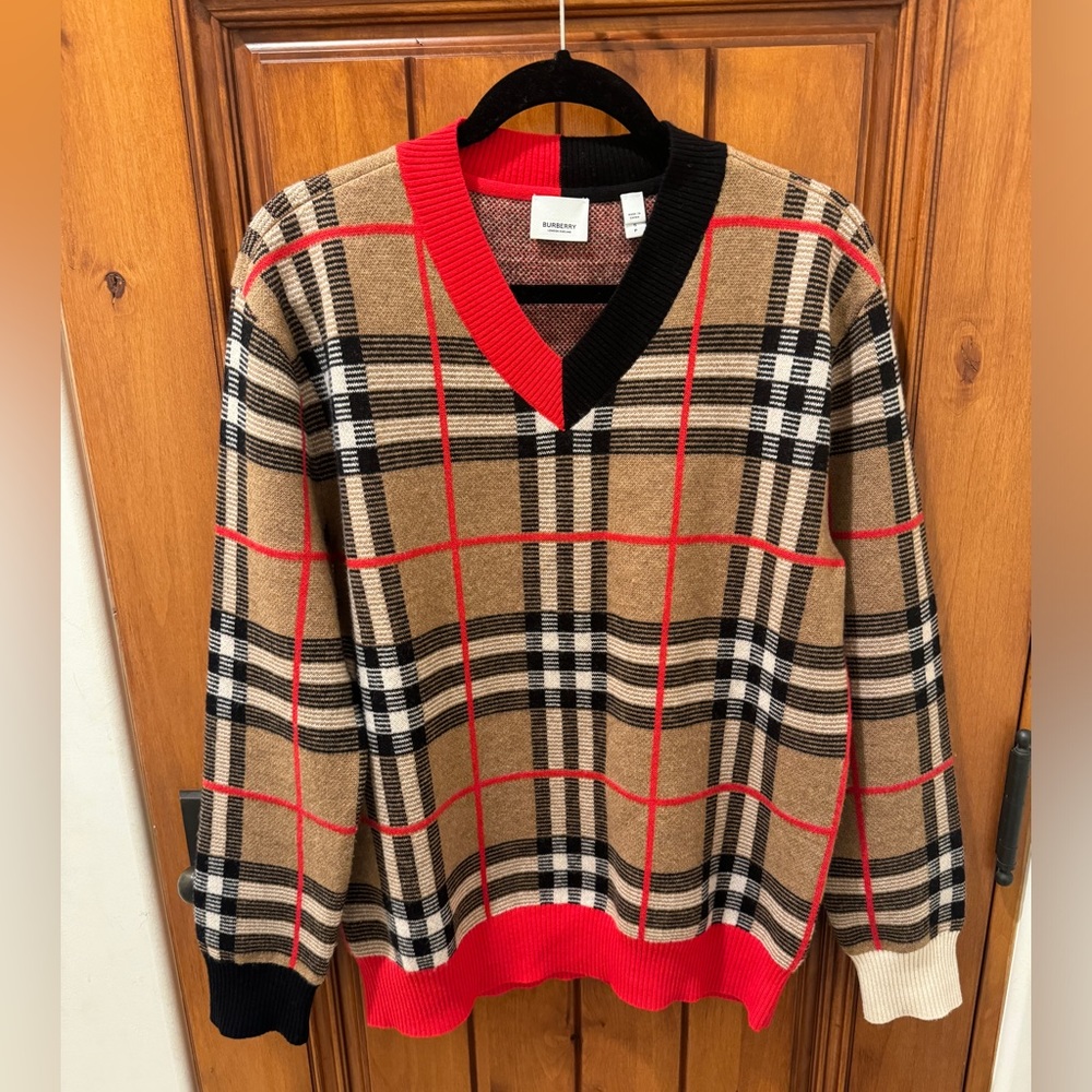 Burberry men sweater  size S